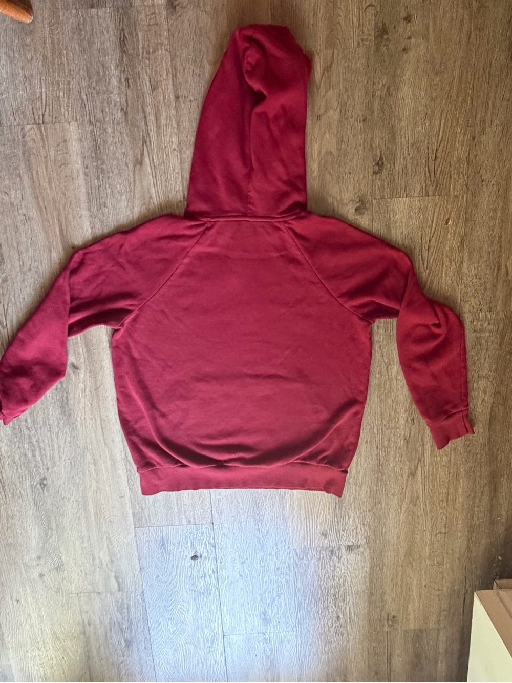 Under Armour Juniors M Red Pullover Hoodie
0013 - Picture 3 of 4